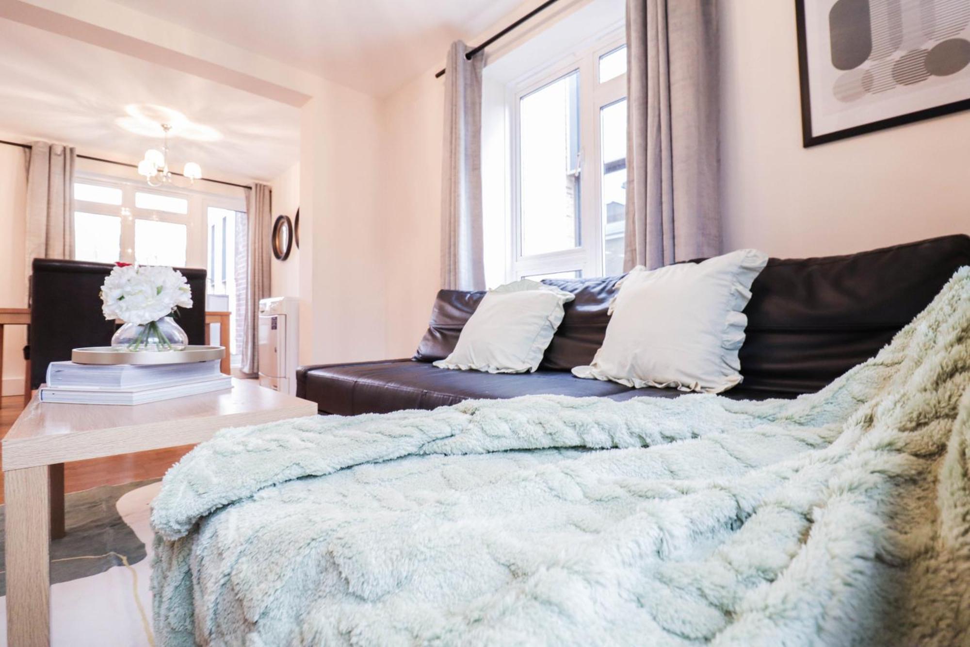 Apartament Fantastic 2 Bed Londra