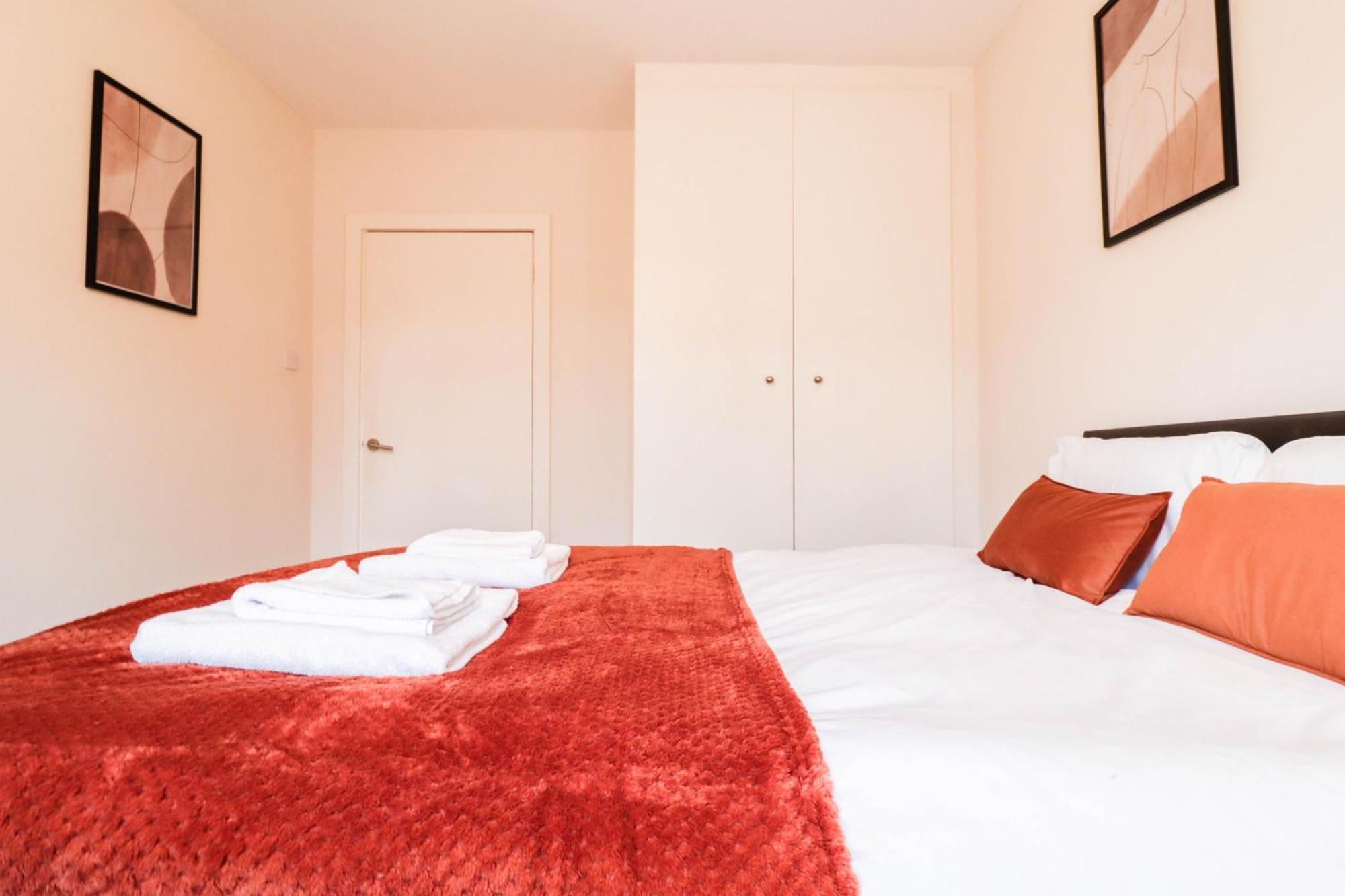 Apartament Fantastic 2 Bed Londra