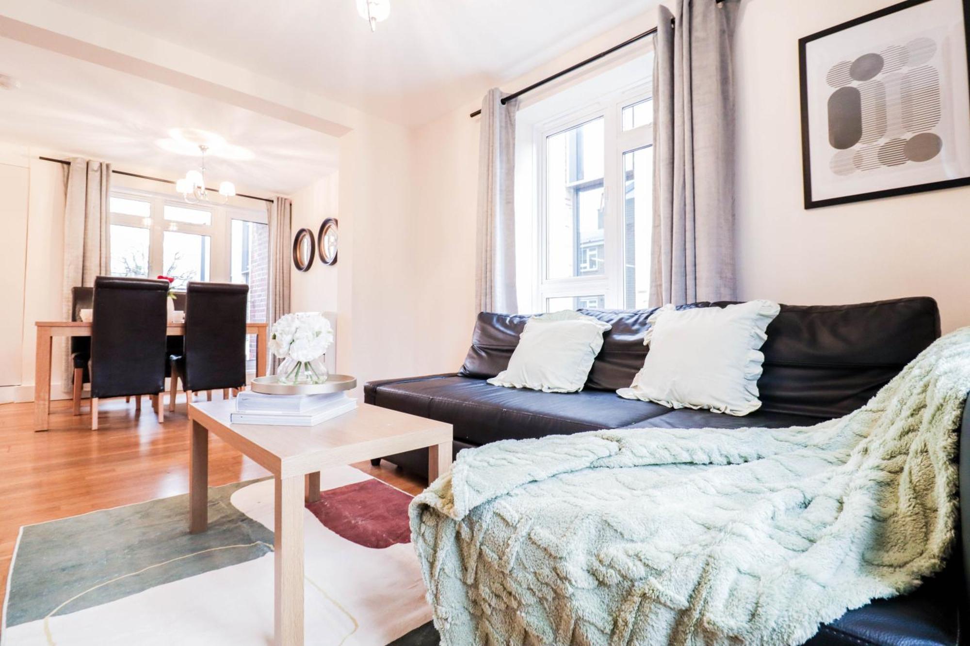 Apartament Fantastic 2 Bed Londra