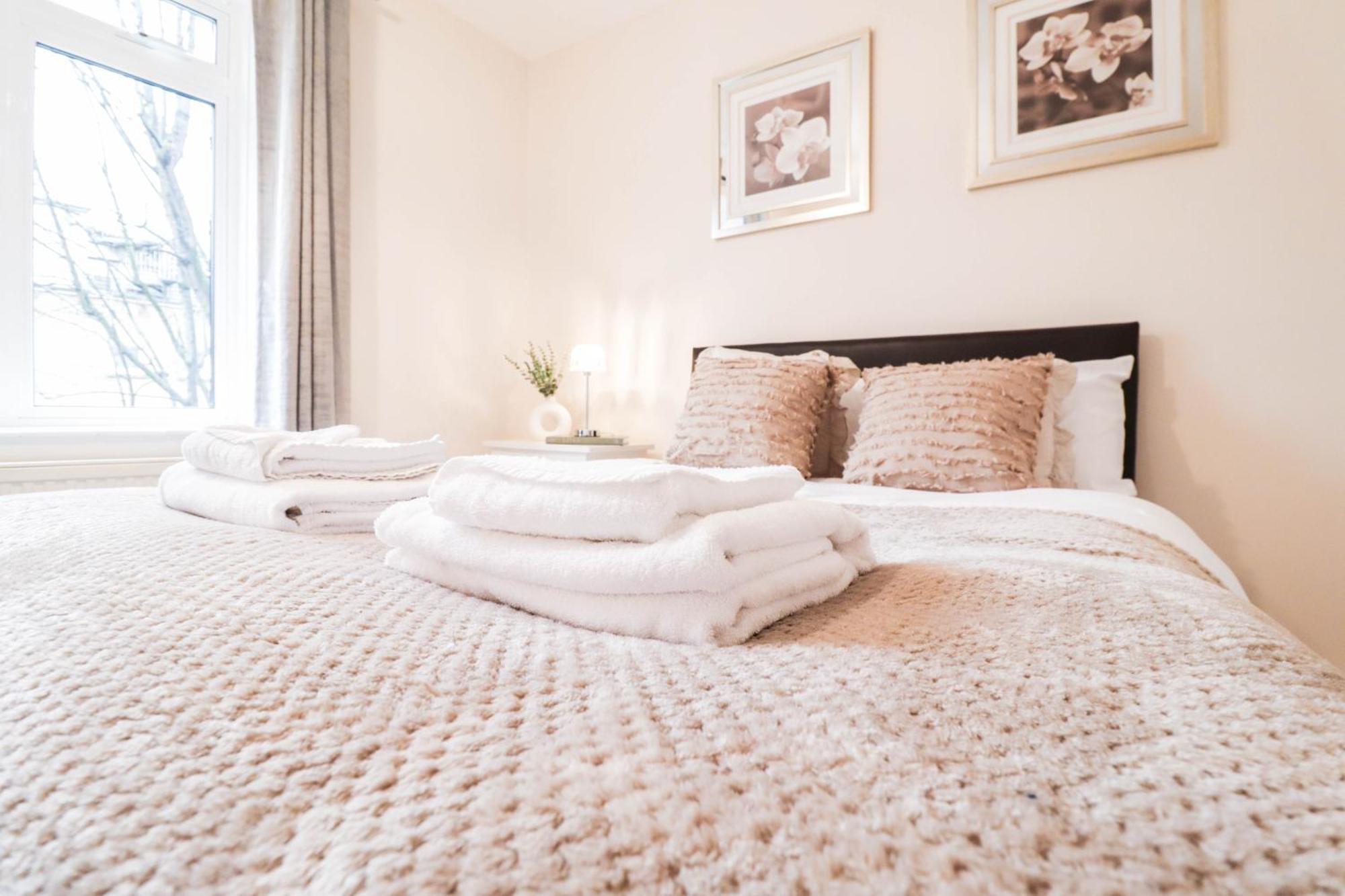 Fantastic 2 Bed Londra